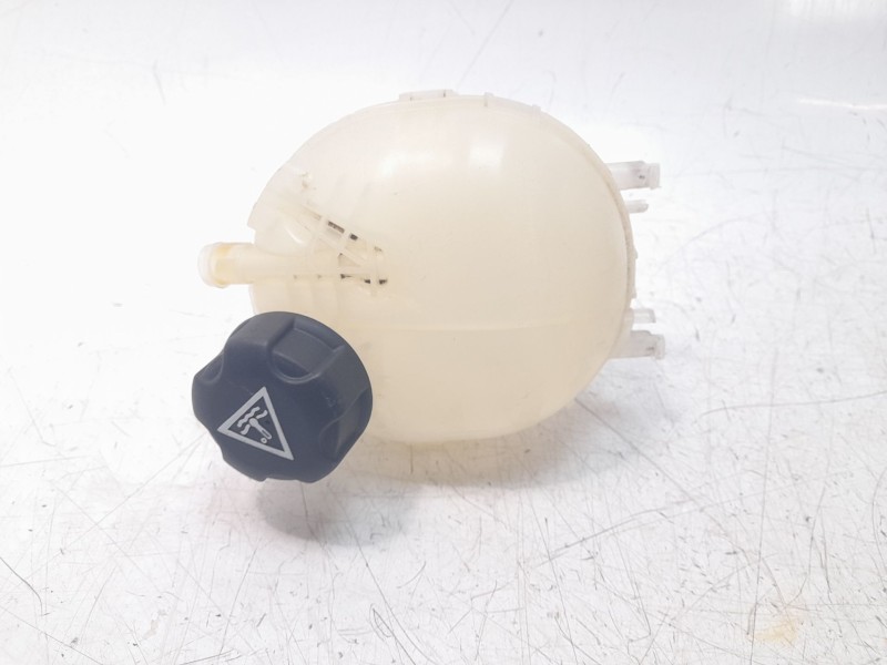 Recambio de deposito expansion para citroën c4 pure tech referencia OEM IAM 9824198680  