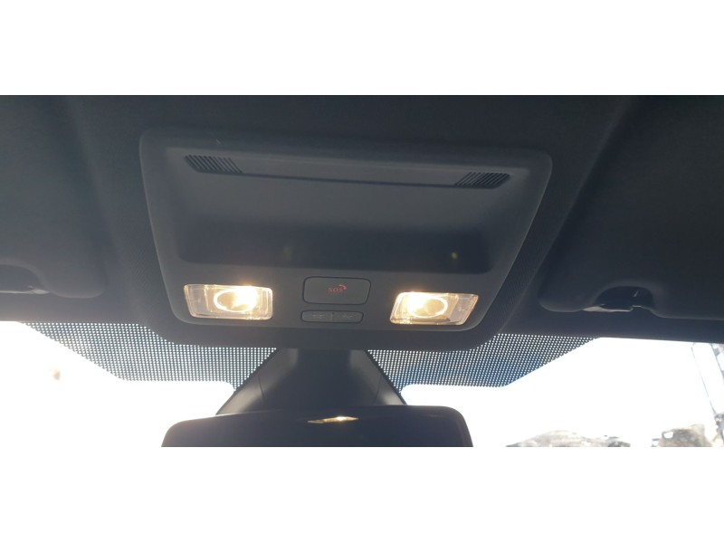 Recambio de luz interior para ford puma hybrid titanium design referencia OEM IAM 2315003  