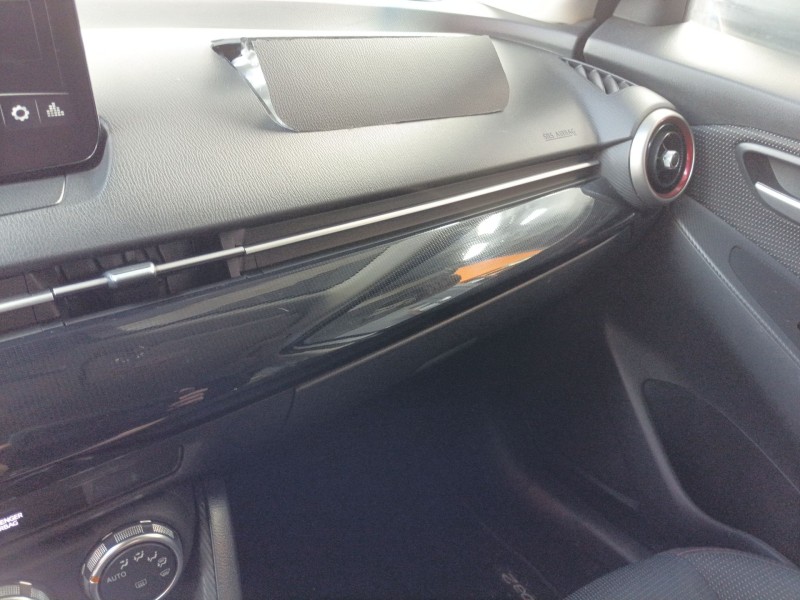 Recambio de guantera para mazda 2 hatchback (dl, dj) 1.5 skyactiv-g m hybrid referencia OEM IAM   