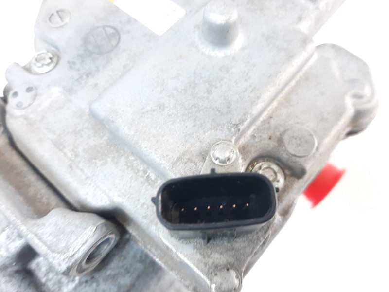 Recambio de compresor aire acondicionado para toyota yaris hybrid feel referencia OEM IAM 8837015010  