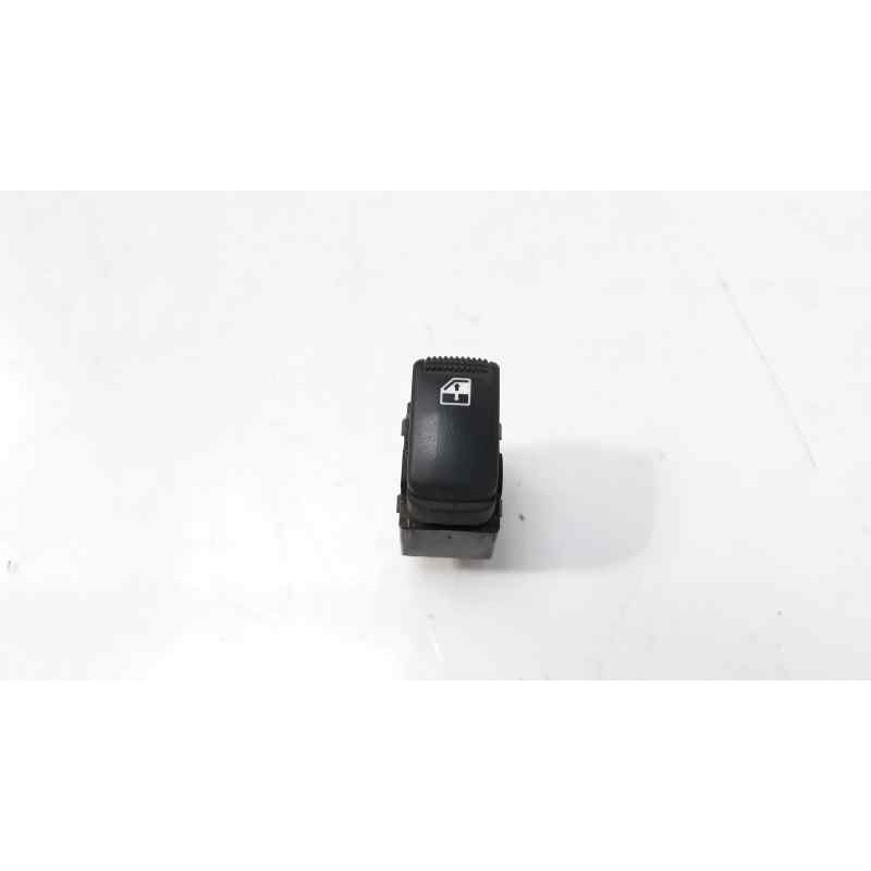 Recambio de mando elevalunas trasero izquierdo para hyundai matrix (fc) 1.5 crdi cat referencia OEM IAM   