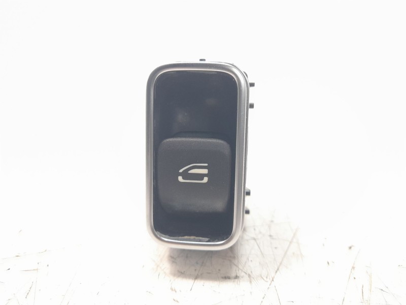 Recambio de elevalunas trasero derecho para mercedes-benz cla-klasse (bm 118) cla 180 (118.384) referencia OEM IAM A1679050201  