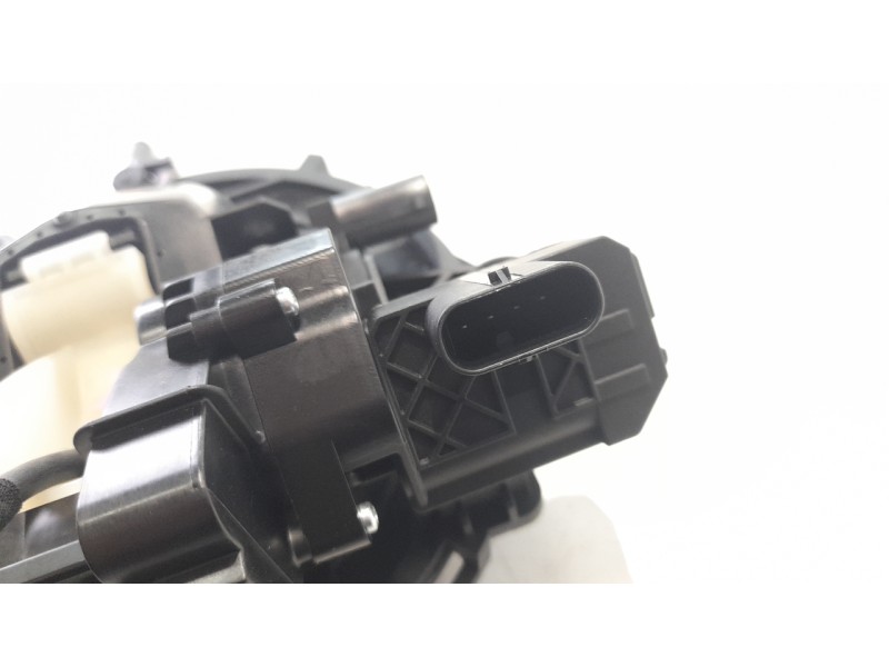 Recambio de maneta exterior porton para mercedes-benz cla-klasse (bm 118) cla 180 (118.384) referencia OEM IAM A0997503300  