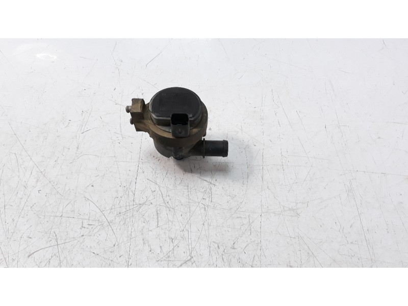 Recambio de bomba agua para nissan navara pick-up (d40m) 2.5 dci diesel cat referencia OEM IAM 392023219  