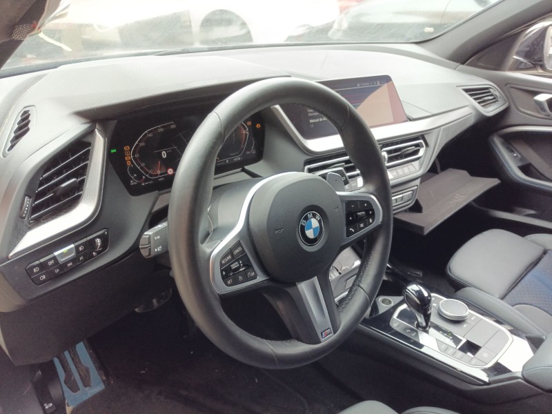 bmw 1 (f40) del año 2024