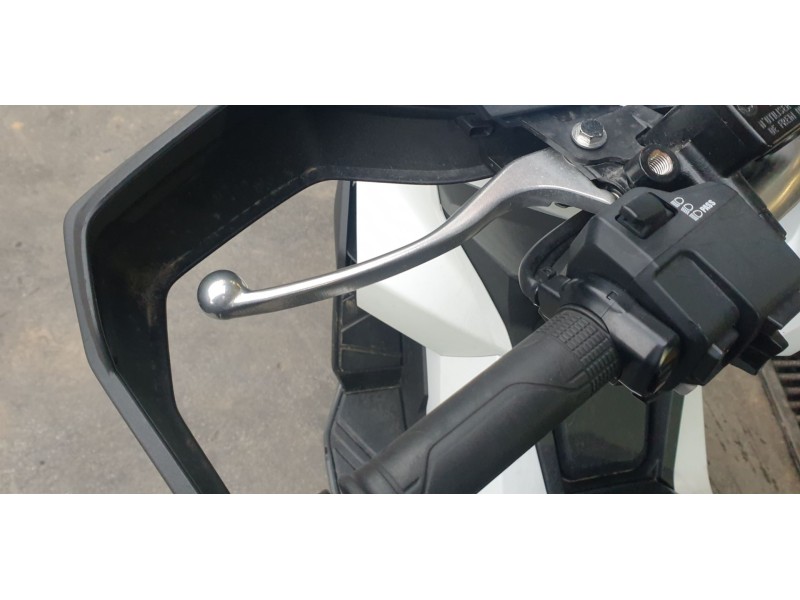 Recambio de maneta izquierda para honda adv 350 referencia OEM IAM 53178K04931  