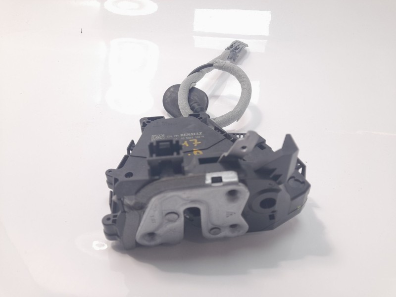 Recambio de cerradura puerta trasera derecha para renault captur ii techno referencia OEM IAM 825021122R  