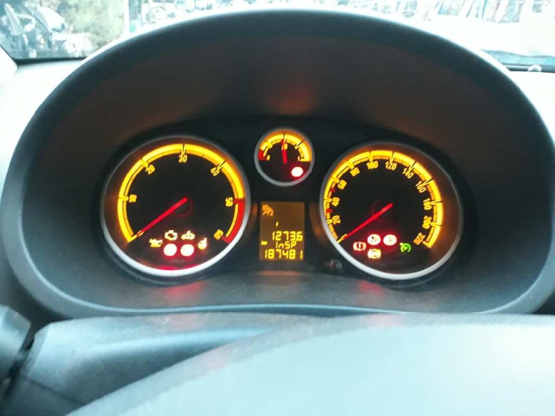 opel corsa d del año 2010