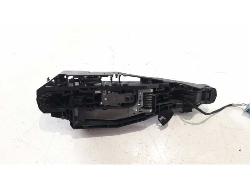 Recambio de maneta exterior trasera izquierda para peugeot 508 hybrid 180 allure referencia OEM IAM 981608261T  