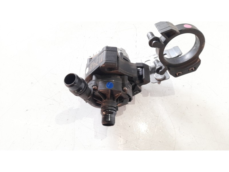 Recambio de bomba agua para peugeot 508 hybrid 180 allure referencia OEM IAM 9818812580  