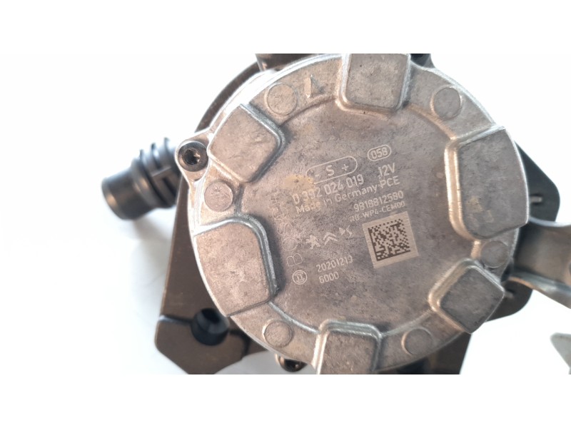 Recambio de bomba agua para peugeot 508 hybrid 180 allure referencia OEM IAM 9818812580  