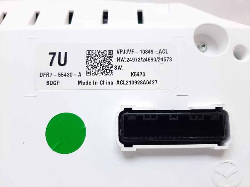Recambio de cuadro instrumentos para mazda 3 berlina (bp) referencia OEM IAM DFR755430A DFR755430A 