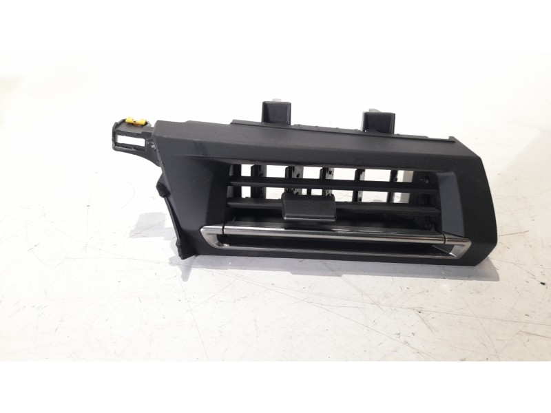 Recambio de aireador izquierdo para peugeot 508 hybrid 180 allure referencia OEM IAM 98328243ZD  