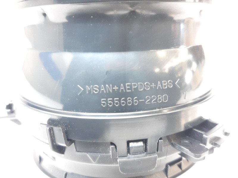 Recambio de aireador izquierdo para toyota yaris hybrid feel referencia OEM IAM 5556862280 5556862280 