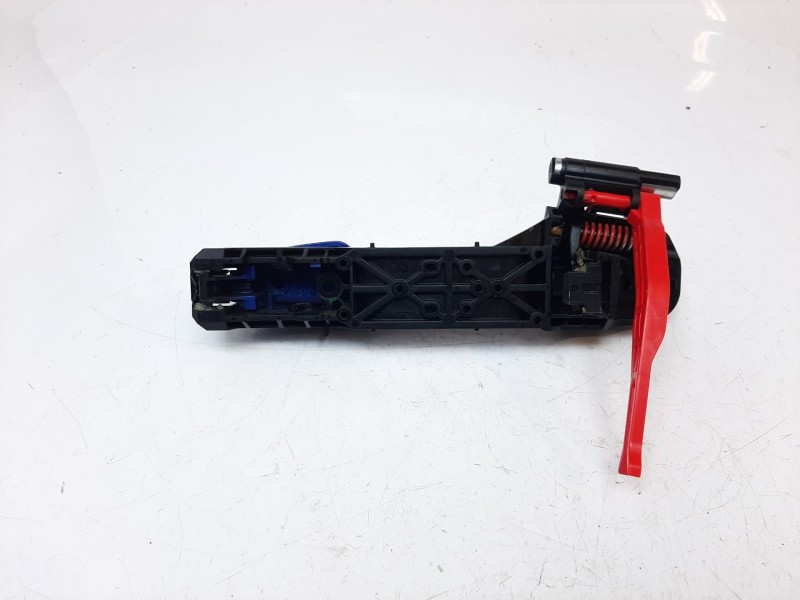 Recambio de maneta exterior trasera derecha para toyota yaris hybrid feel referencia OEM IAM 692110D904 692110D904 