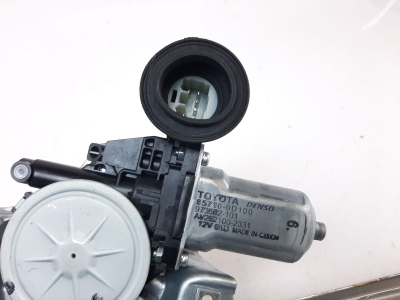 Recambio de elevalunas trasero izquierdo para toyota yaris hybrid feel referencia OEM IAM 857100D100 857100D100 