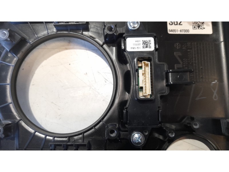 Recambio de moldura para kia niro (sg2) hybrid concept referencia OEM IAM 84651AT000  
