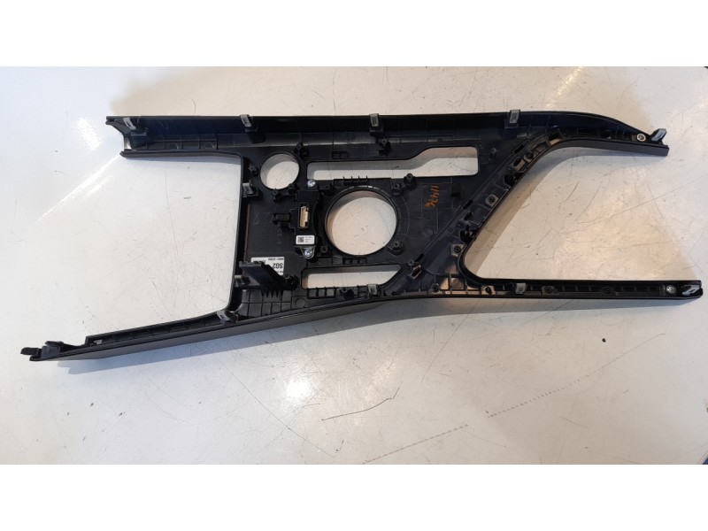 Recambio de moldura para kia niro (sg2) hybrid concept referencia OEM IAM 84651AT000  