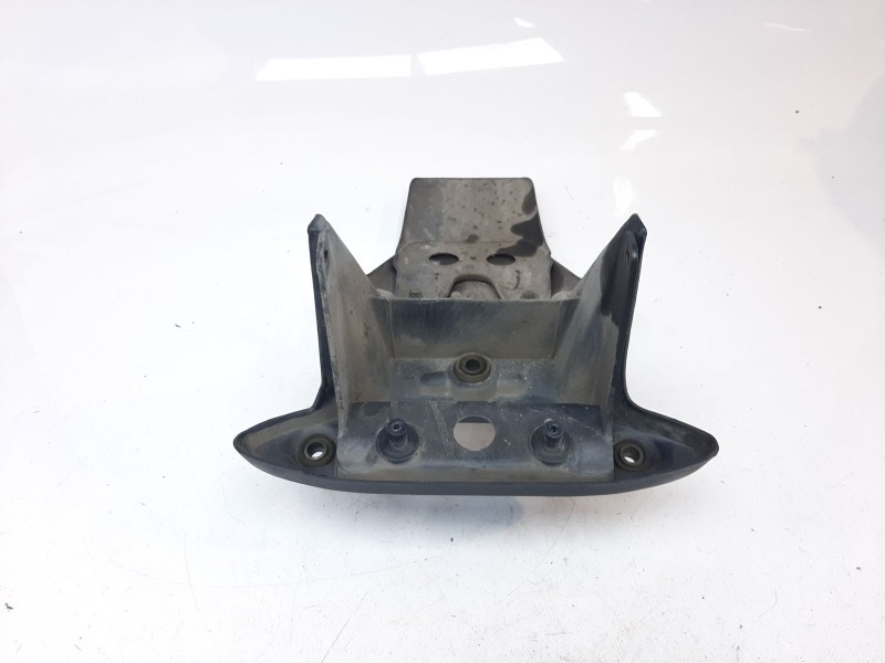 Recambio de portamatriculas para aprilia pegaso 125 / 600 / 650 pegaso 650 referencia OEM IAM AP8126912 AP8126912 
