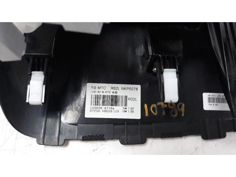 Recambio de mando calefaccion / aire acondicionado para kia rio (yb) 1.2 cat referencia OEM IAM 97250H8020  