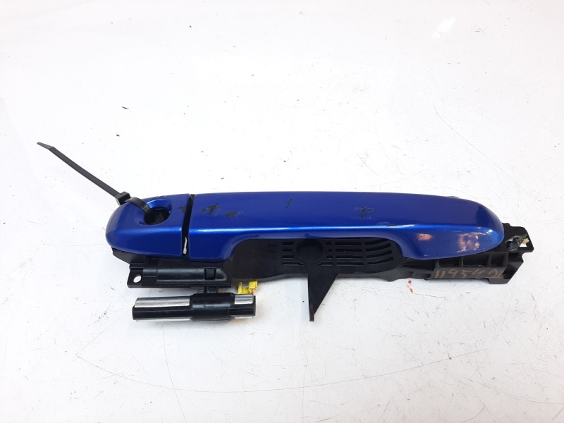 Recambio de maneta exterior delantera izquierda para toyota yaris hybrid feel referencia OEM IAM 692020D070 692020D070 