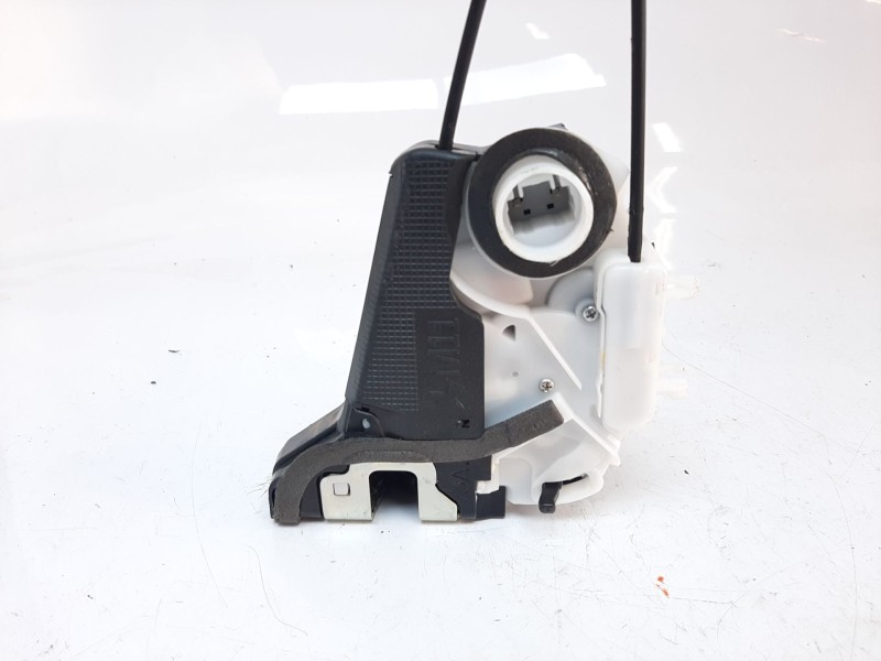 Recambio de cerradura puerta trasera izquierda para toyota yaris hybrid feel referencia OEM IAM 690600D320 690600D320 