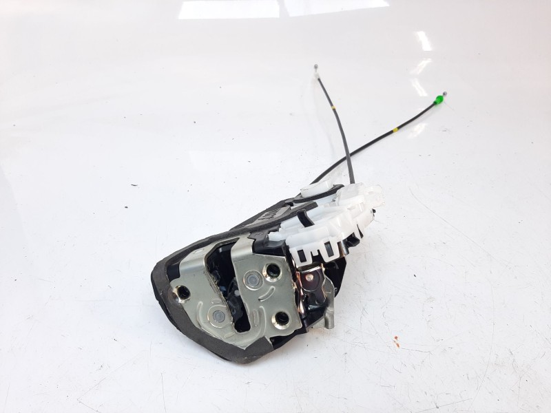 Recambio de cerradura puerta trasera izquierda para toyota yaris hybrid feel referencia OEM IAM 690600D320 690600D320 
