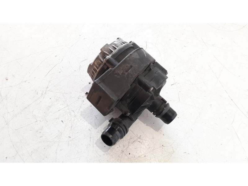Recambio de bomba agua para peugeot 508 hybrid 180 allure referencia OEM IAM 0392024018  