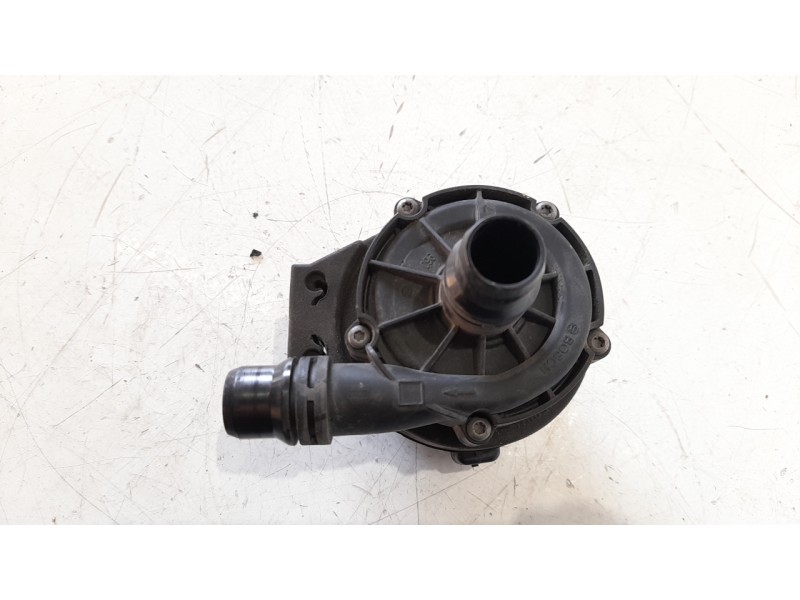 Recambio de bomba agua para peugeot 508 hybrid 180 allure referencia OEM IAM 0392024018  