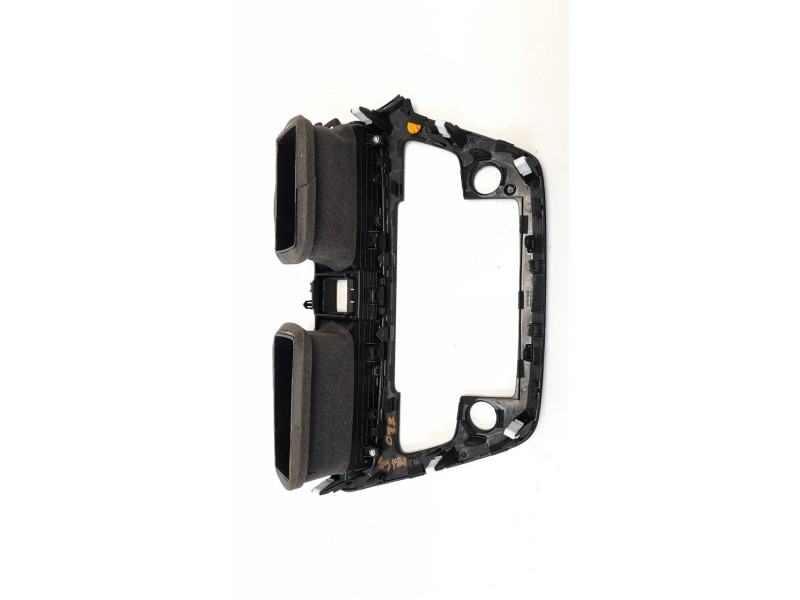 Recambio de moldura para hyundai i20 1.2 16v cat referencia OEM IAM 84740C8ACO  