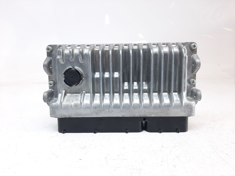 Recambio de centralita motor uce para toyota yaris hybrid feel referencia OEM IAM 896610U120 896610U120 