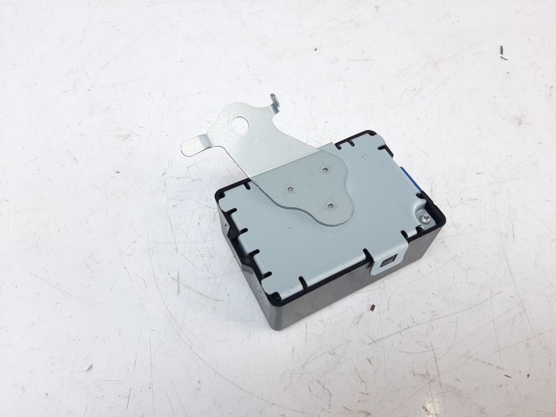 Recambio de modulo electronico para toyota yaris hybrid feel referencia OEM IAM 897400D280 897400D280 