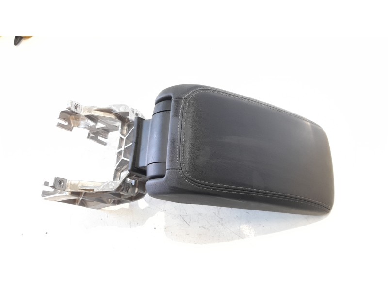Recambio de apoyabrazos central para audi a3 sportback (8vf) referencia OEM IAM 8V0864207E  