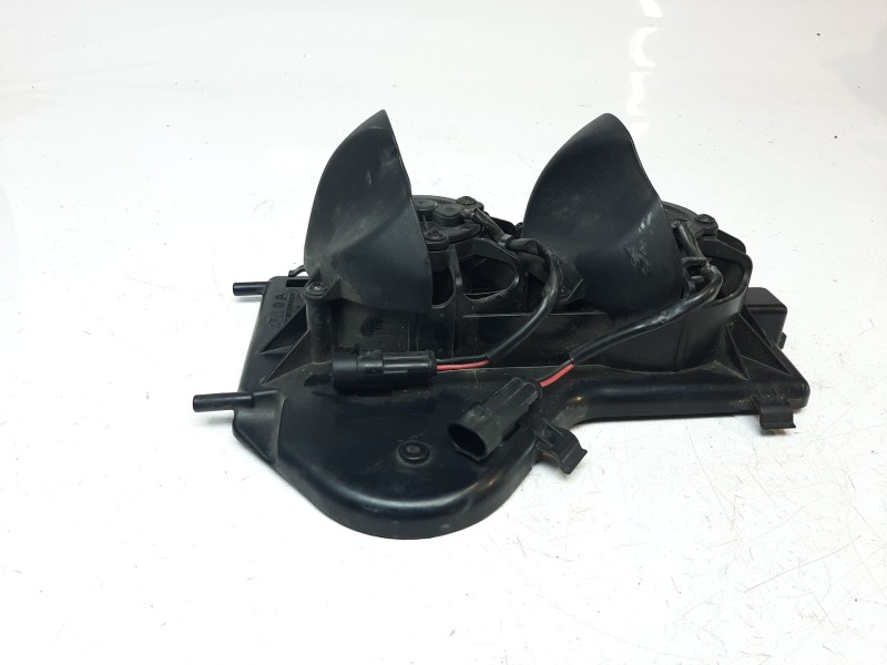Recambio de electroventilador para ktm 1290 super duke r 1290 super duke r referencia OEM IAM 61735044033 61735044033 