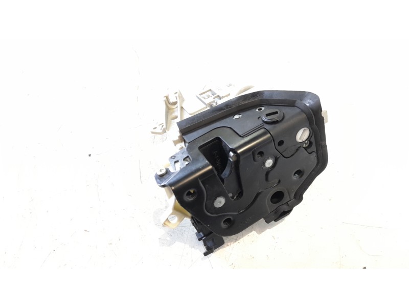 Recambio de cerradura puerta trasera derecha para audi a3 sportback (8vf) referencia OEM IAM 8K0839016H  
