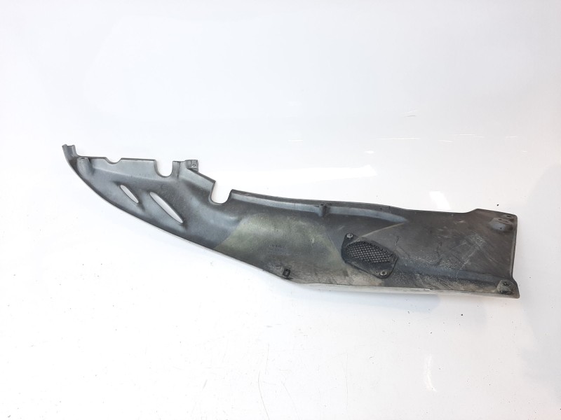 Recambio de moldura para aprilia pegaso 125 / 600 / 650 pegaso 650 referencia OEM IAM AP8168279 AP8168279 