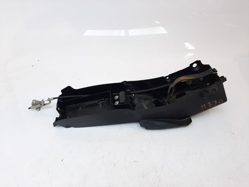 Recambio de moldura para yamaha mt-07 mt-07 referencia OEM IAM 1WS8212B0000 1WS8212B0000 