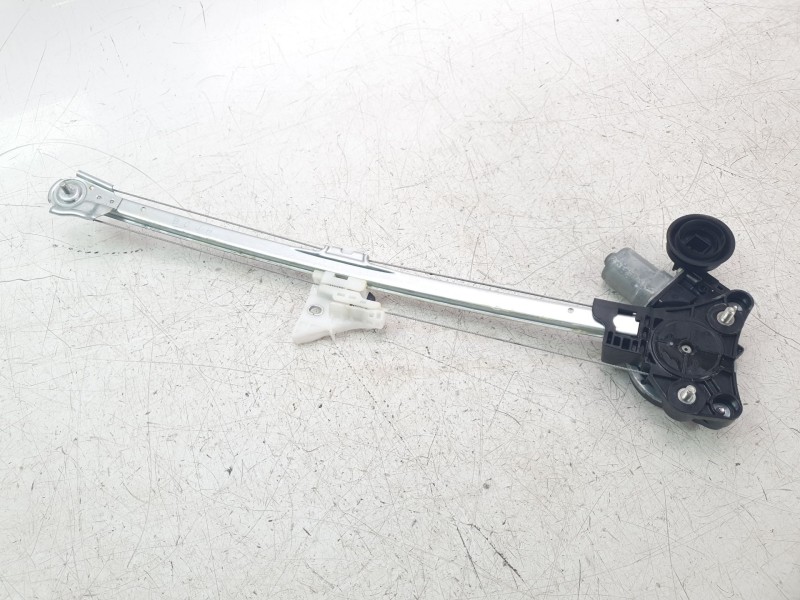 Recambio de elevalunas trasero izquierdo para mazda 3 berlina (bp) referencia OEM IAM BCJH73590A  