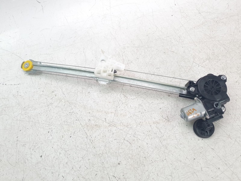 Recambio de elevalunas trasero izquierdo para mazda 3 berlina (bp) referencia OEM IAM BCJH73590A  