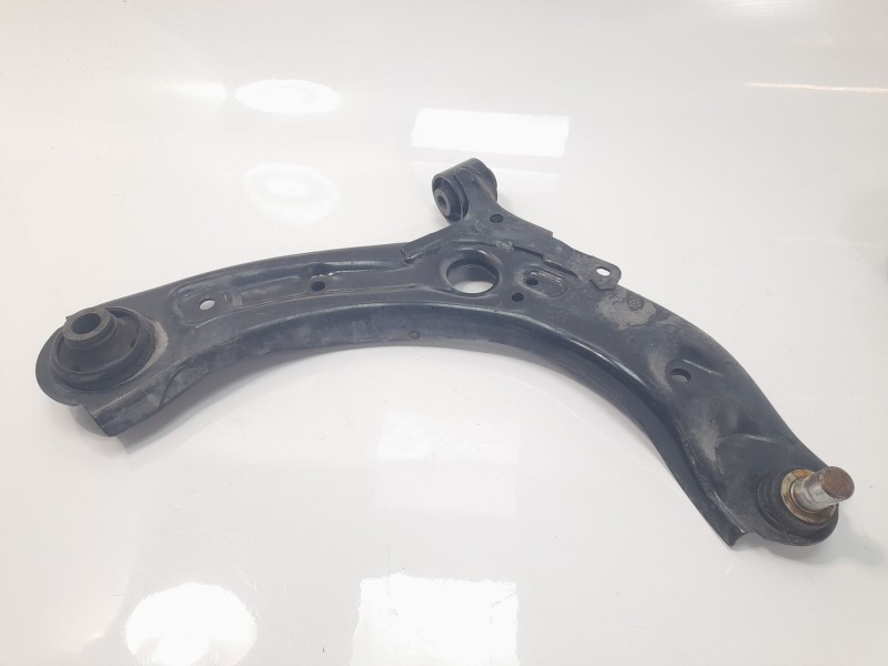 Recambio de brazo suspension inferior delantero derecho para mazda 3 berlina (bp) referencia OEM IAM BDNF34300C  