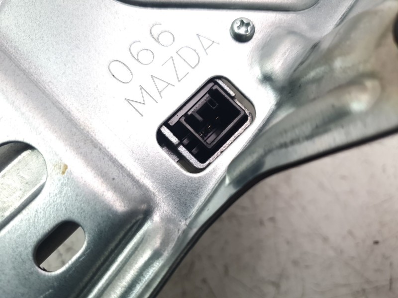 Recambio de motor limpia trasero para mazda 3 berlina (bp) referencia OEM IAM BCKN67450  