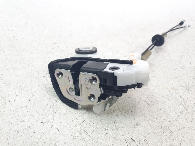 Recambio de cerradura puerta trasera izquierda para mazda 3 berlina (bp) referencia OEM IAM BDMC73310B  