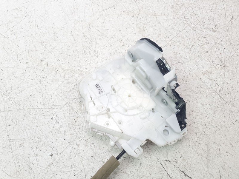 Recambio de cerradura puerta trasera izquierda para mazda 3 berlina (bp) referencia OEM IAM BDMC73310B  