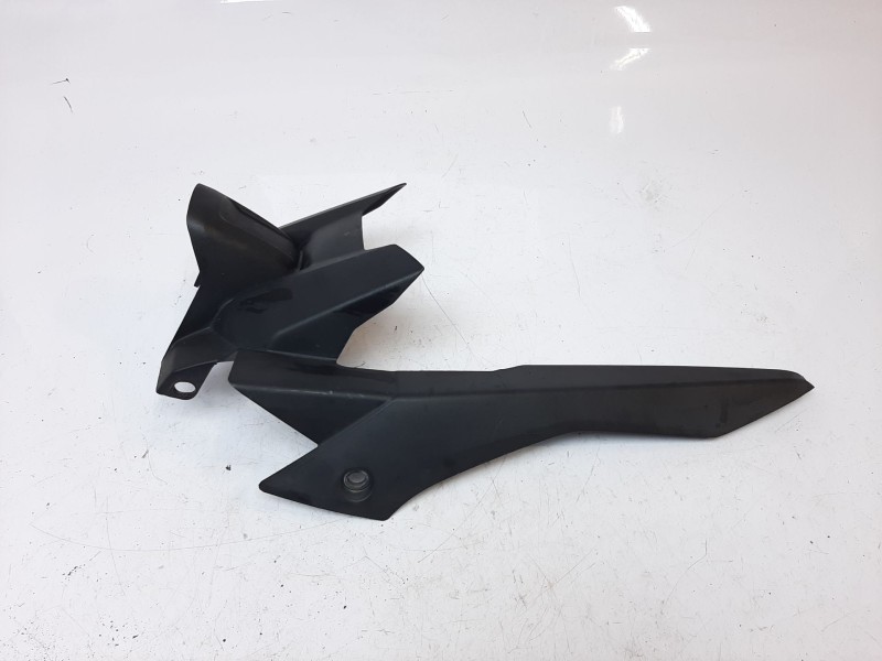 Recambio de guardabarros trasero para yamaha mt-07 mt-07 referencia OEM IAM B4C2165000  