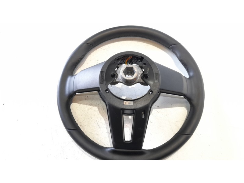 Recambio de volante para mazda 3 berlina (bp) referencia OEM IAM BDEMA2210204471  