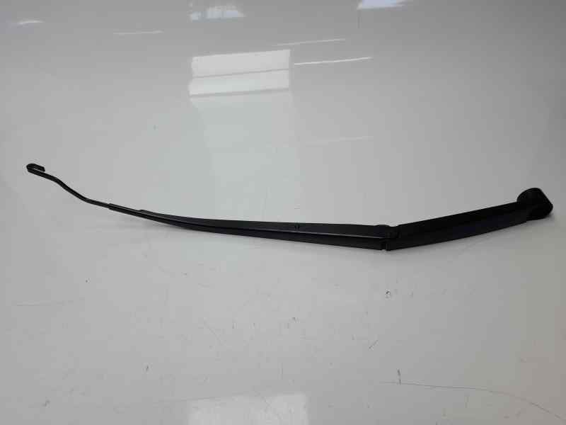 Recambio de brazo limpia delantero derecho para hyundai tucson kosmo bluedrive 2wd referencia OEM IAM LPA2566  
