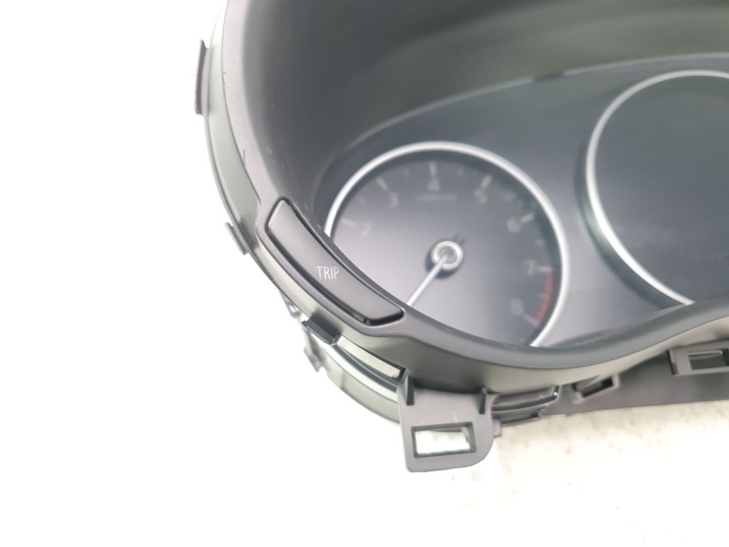 Recambio de cuadro instrumentos para mazda 3 berlina (bp) referencia OEM IAM DFR755430A  