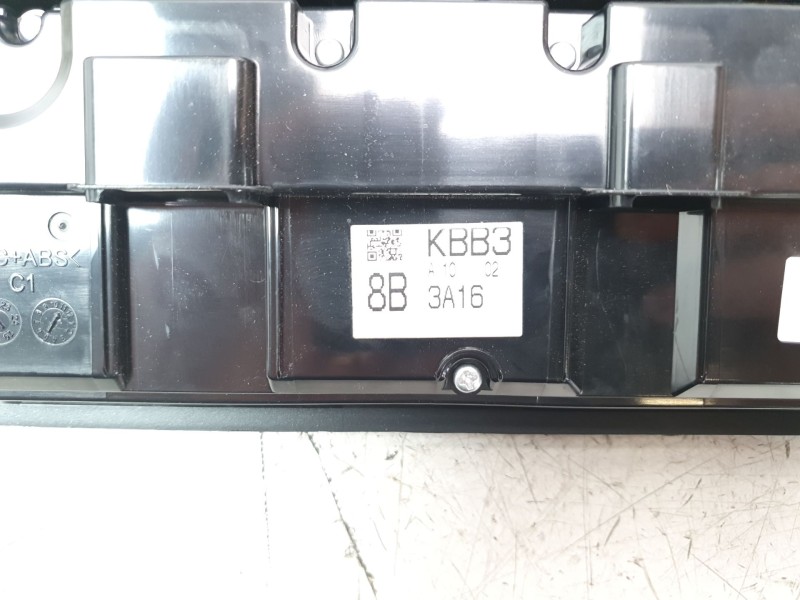 Recambio de luz interior para mazda 3 berlina (bp) referencia OEM IAM 8BKBB33A16  