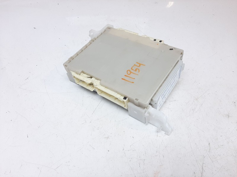 Recambio de modulo electronico para toyota yaris hybrid feel referencia OEM IAM 892210D870 8273052K40 