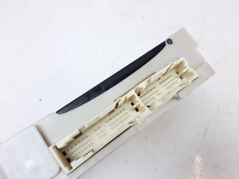 Recambio de modulo electronico para toyota yaris hybrid feel referencia OEM IAM 892210D870 8273052K40 